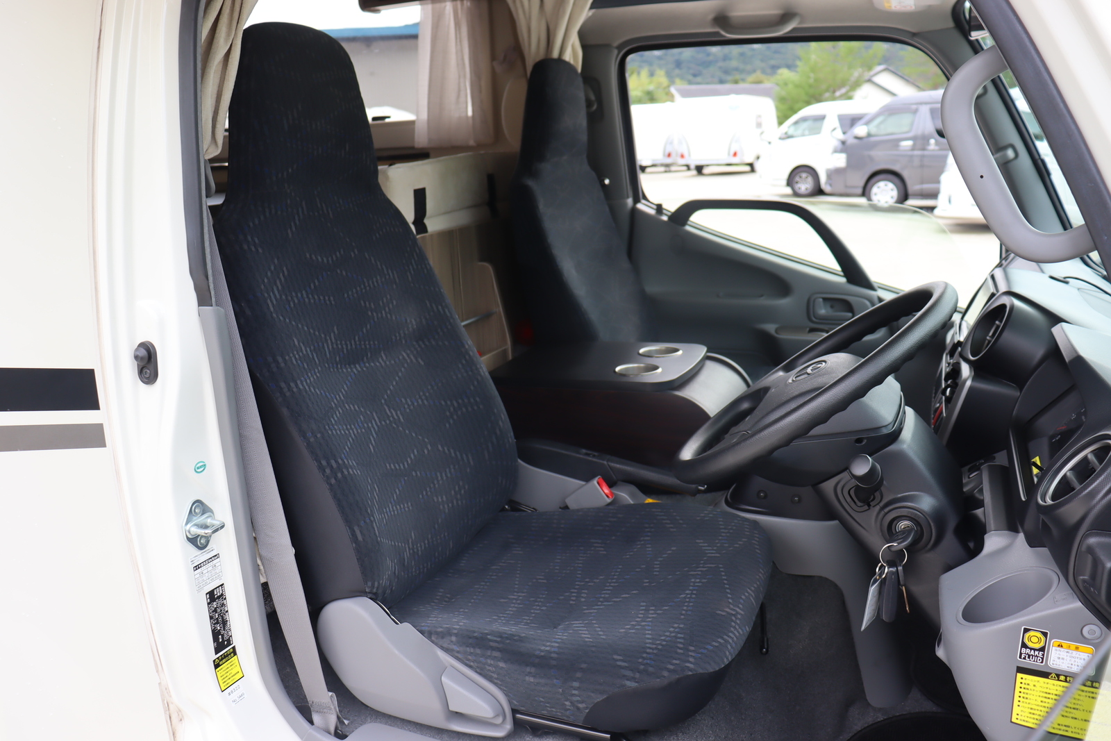 キャンピングカーキャブコン