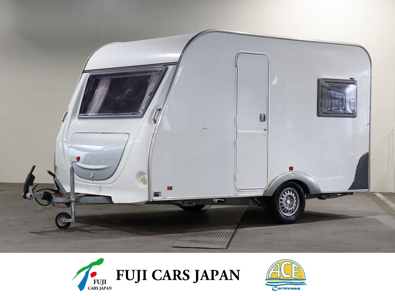 トレーラー エースキャラバン エース330ルーム　FFヒーター