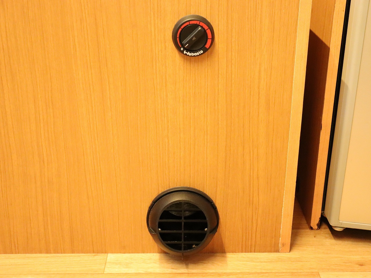 キャンピングカートレーラー