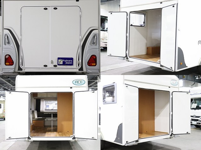 キャンピングカートレーラー