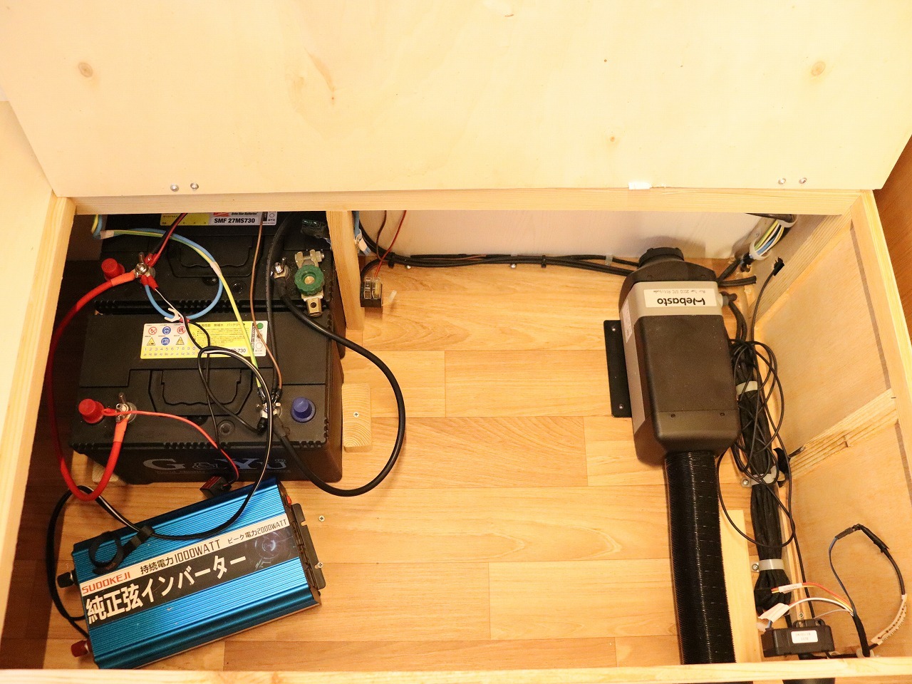 キャンピングカートレーラー