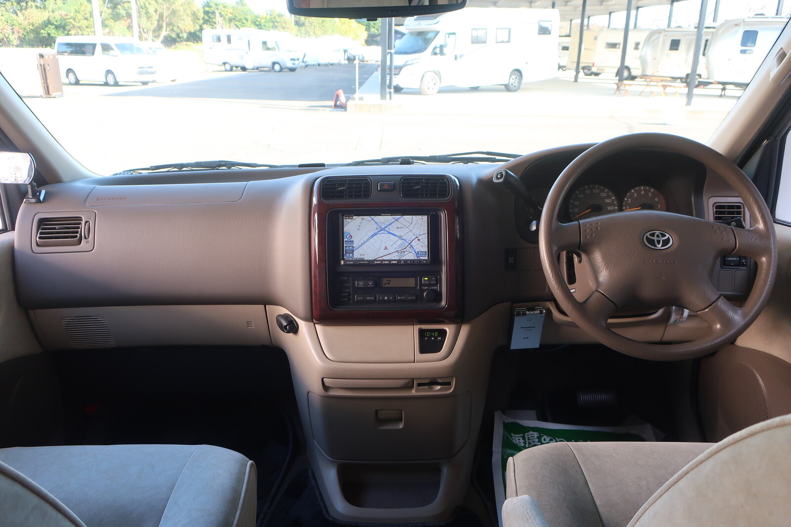 キャンピングカーキャブコン