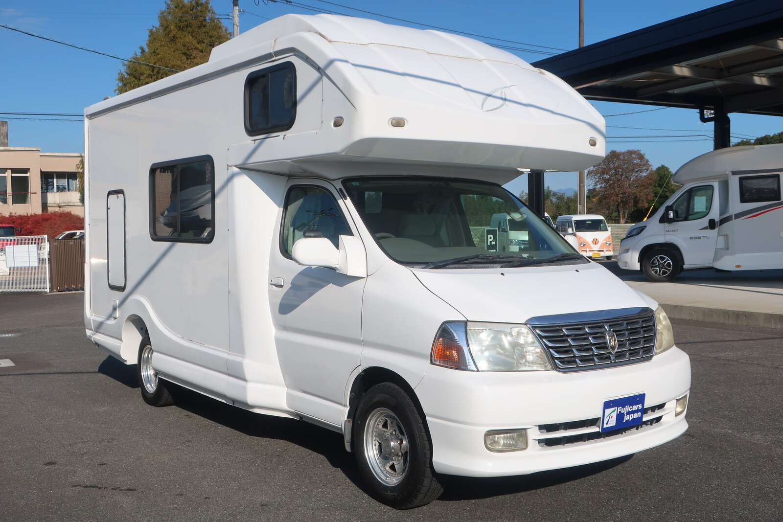 キャンピングカーキャブコン