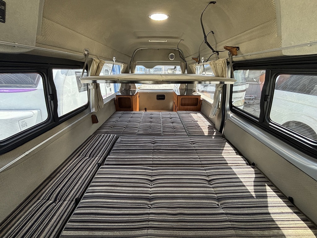 キャンピングカーバンコン