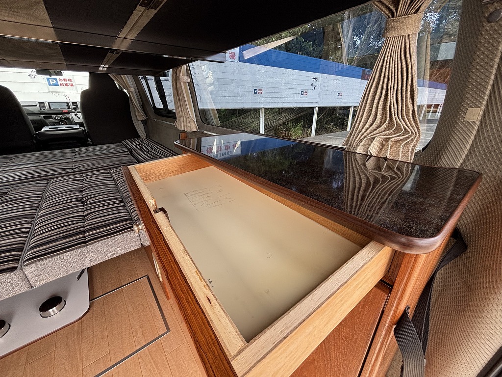 キャンピングカーバンコン