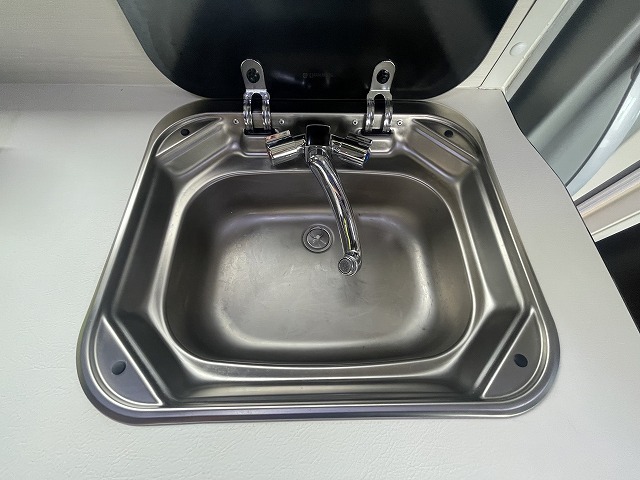 キャンピングカーキャブコン