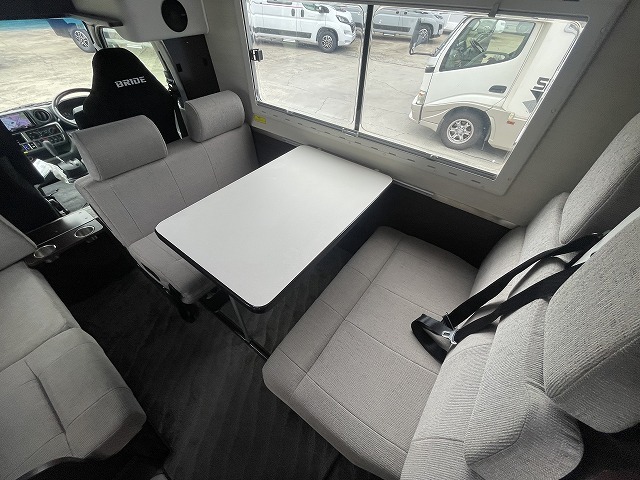 キャンピングカーキャブコン