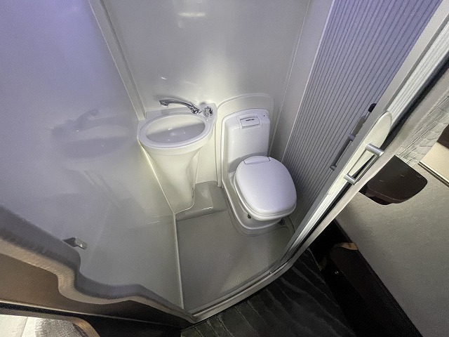 キャンピングカーキャブコン