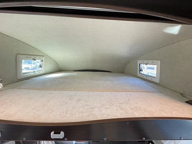 キャンピングカーキャブコン