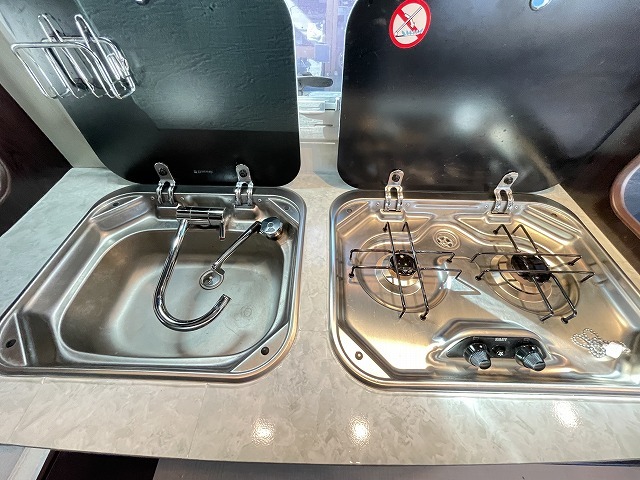 キャンピングカーキャブコン