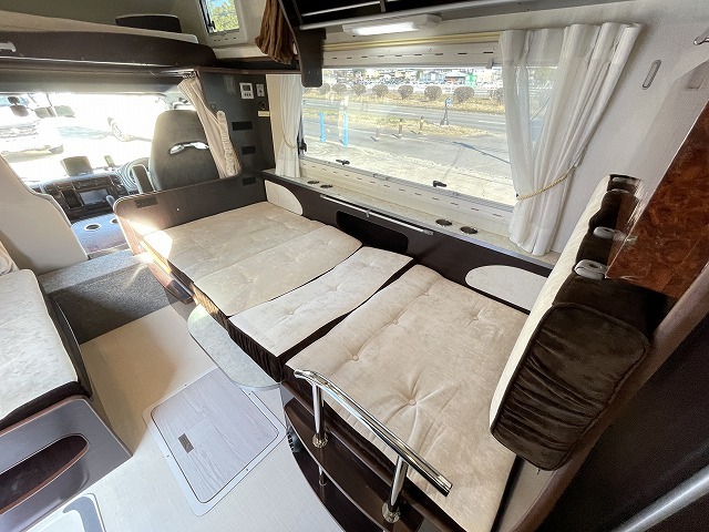 キャンピングカーキャブコン