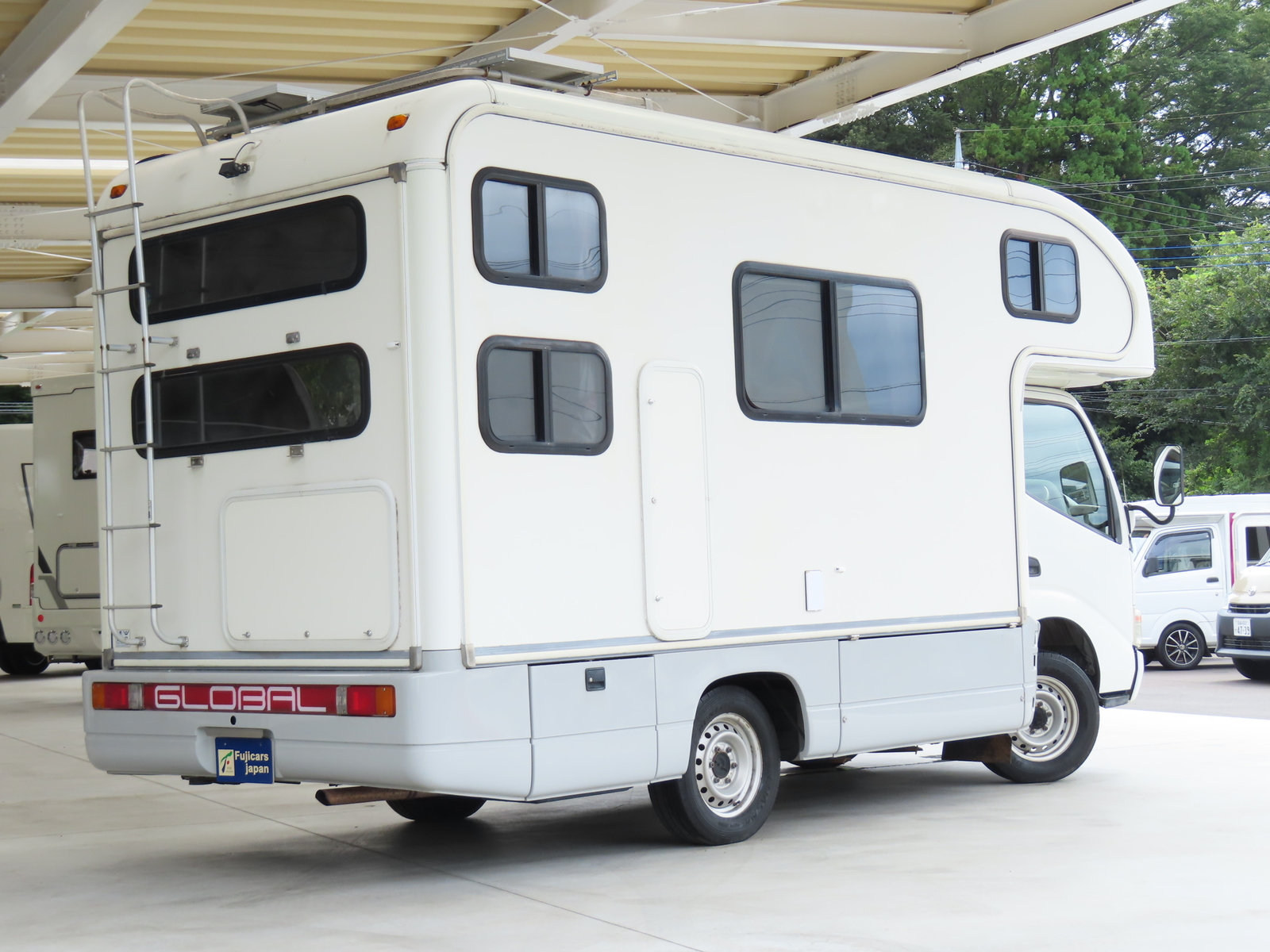 キャンピングカーキャブコン