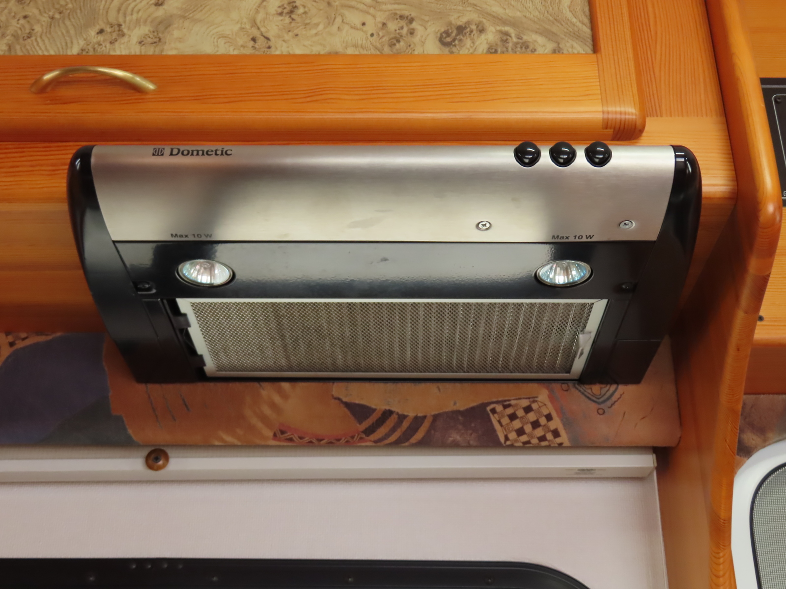 キャンピングカーキャブコン