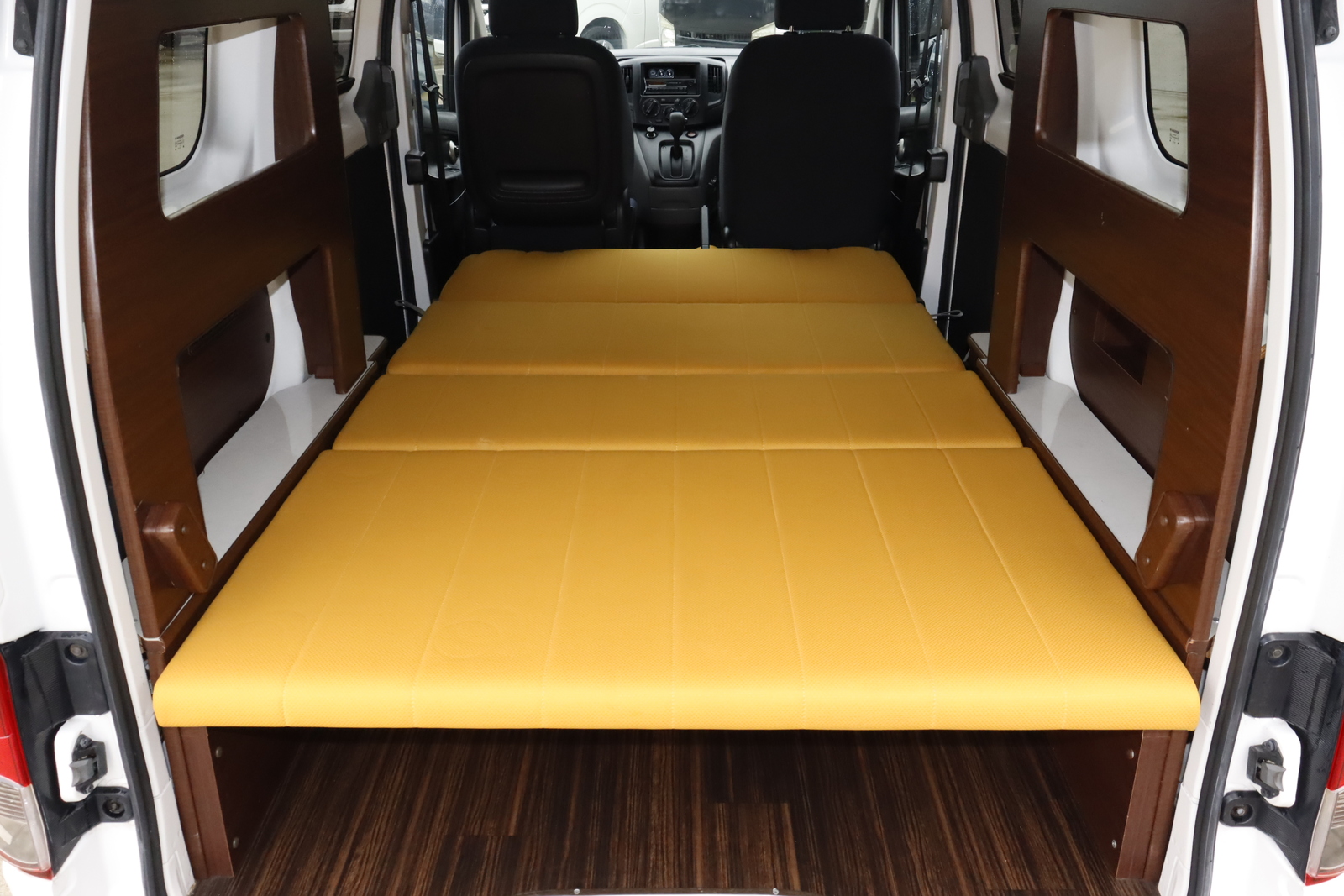 キャンピングカーバンコン