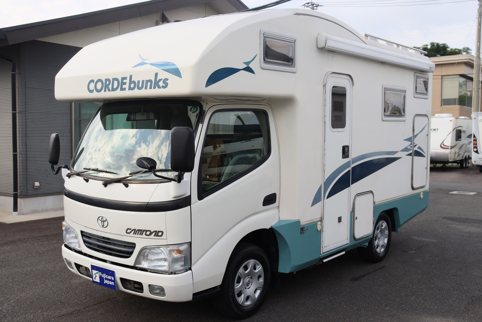 キャンピングカーキャブコン