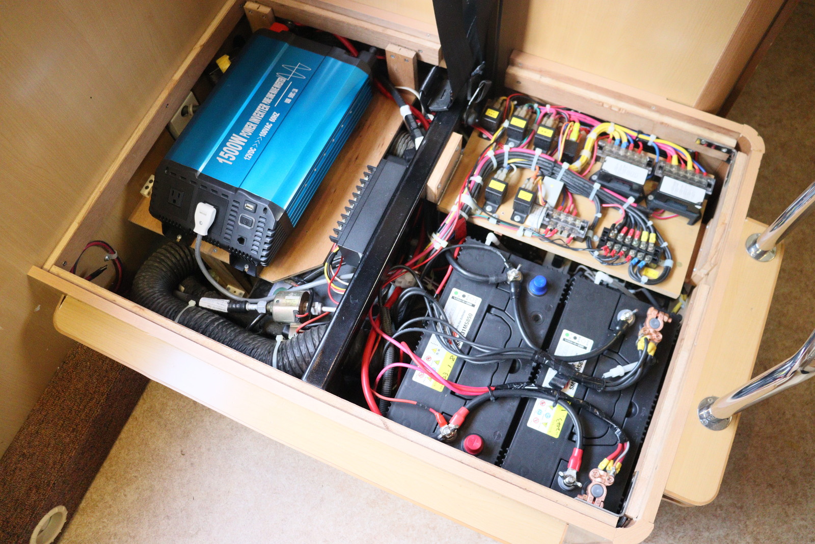 キャンピングカーキャブコン