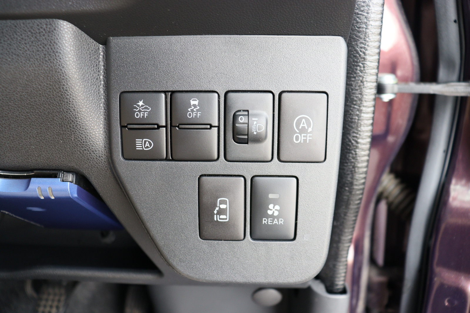 キャンピングカー軽キャンパー