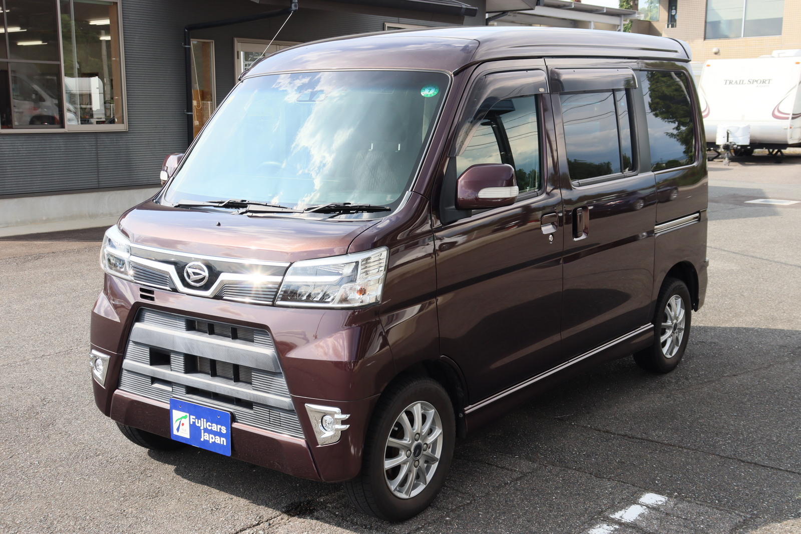 キャンピングカー軽キャンパー