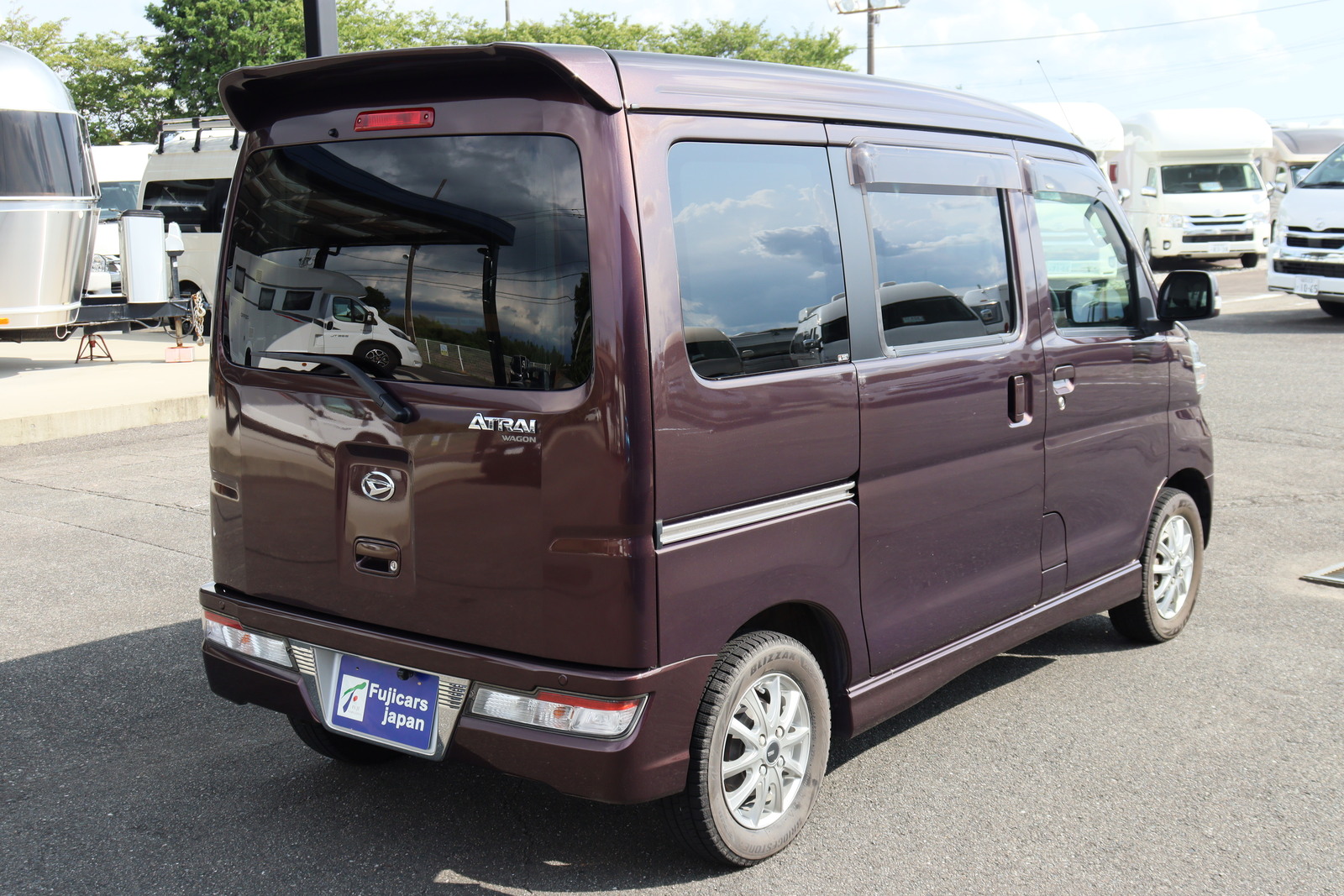 キャンピングカー軽キャンパー