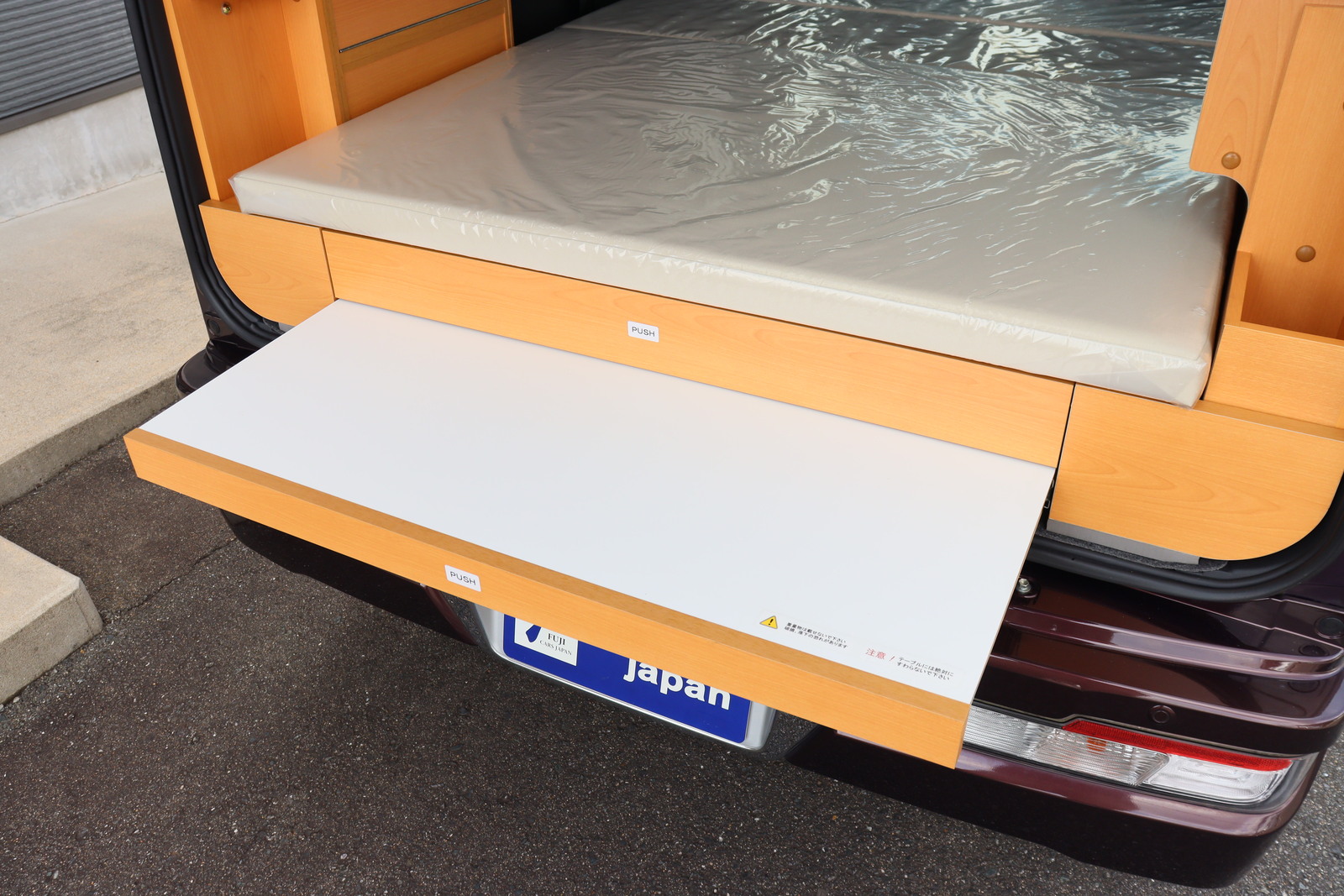 キャンピングカー軽キャンパー