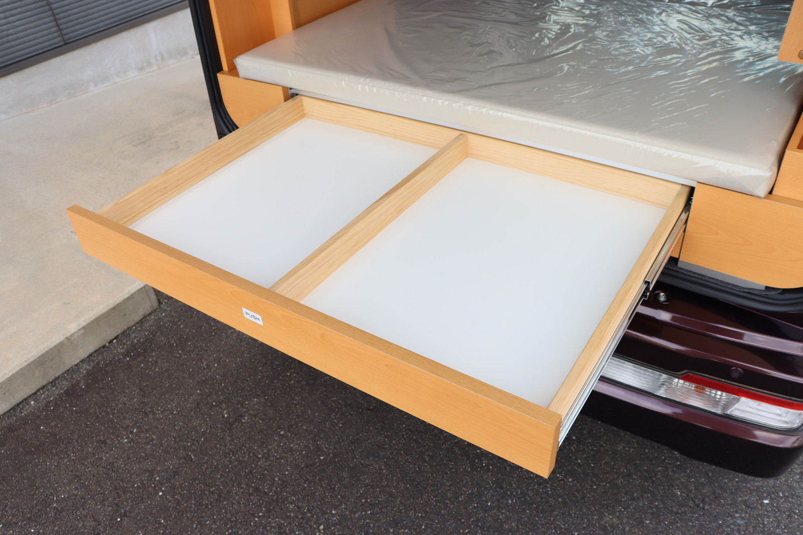 キャンピングカー軽キャンパー