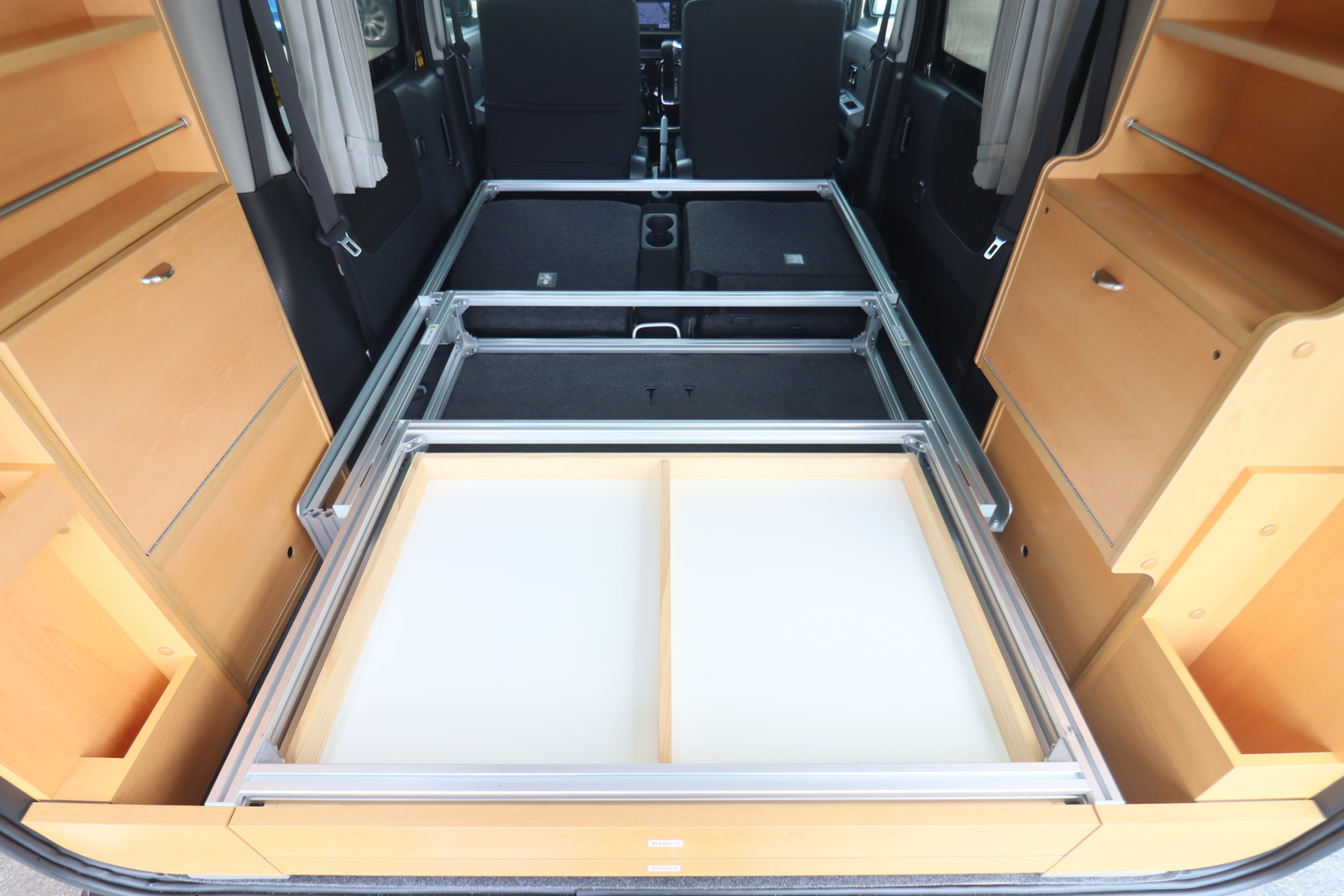 キャンピングカー軽キャンパー