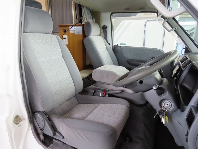 キャンピングカーキャブコン