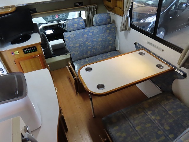 キャンピングカーキャブコン