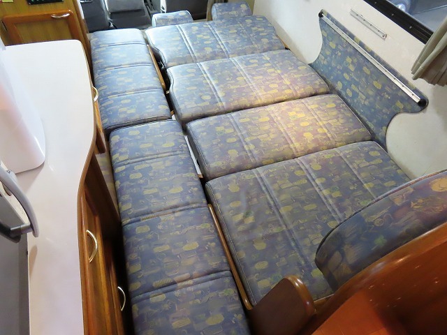 キャンピングカーキャブコン