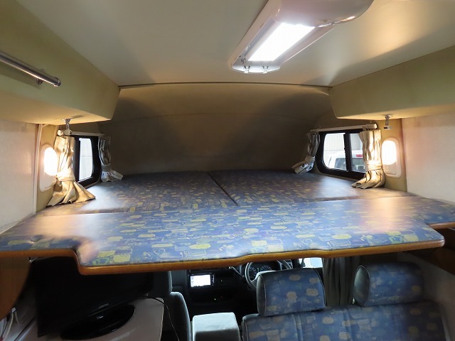 キャンピングカーキャブコン