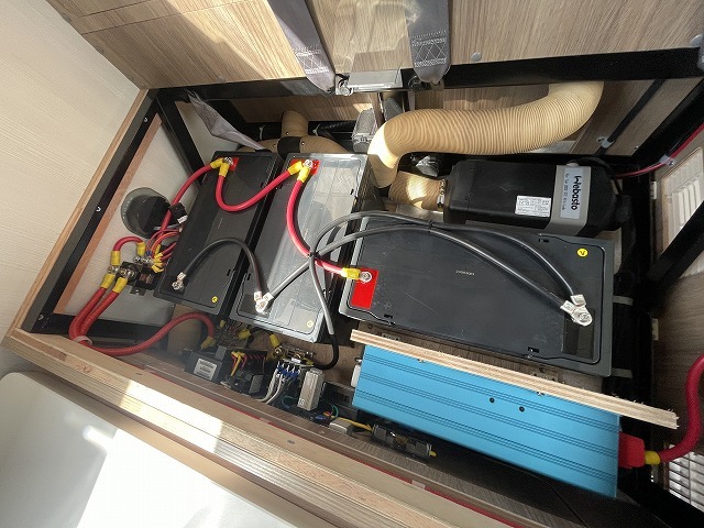 キャンピングカーキャブコン