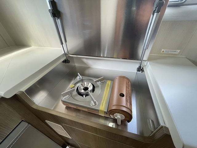 キャンピングカーキャブコン