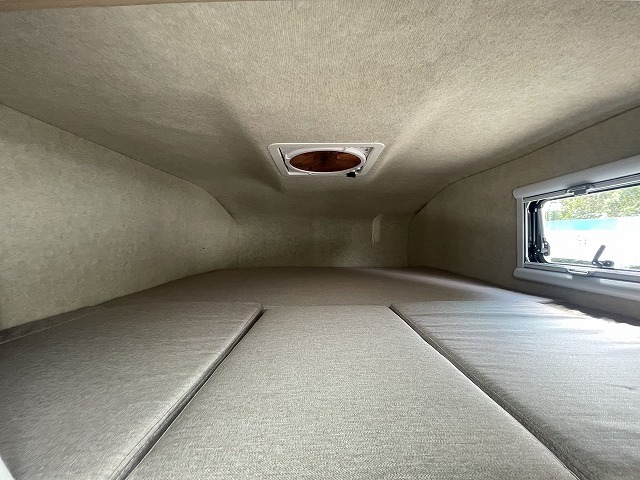 キャンピングカーキャブコン