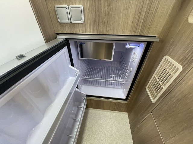 キャンピングカーキャブコン