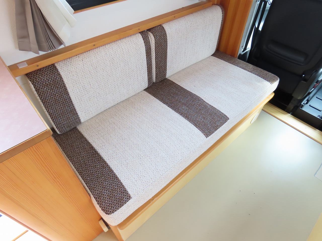 キャンピングカーキャブコン