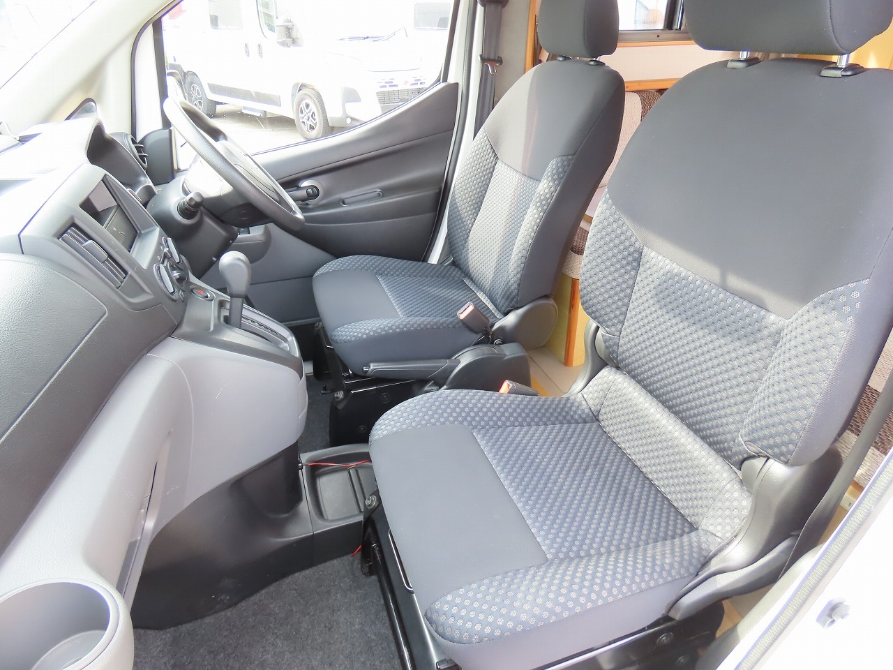 キャンピングカーキャブコン