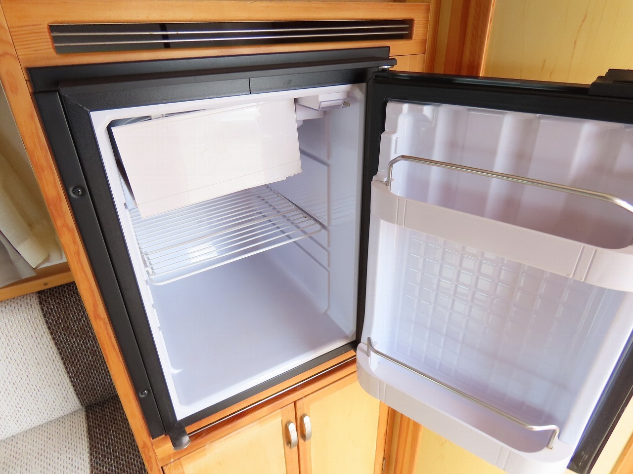 キャンピングカーキャブコン