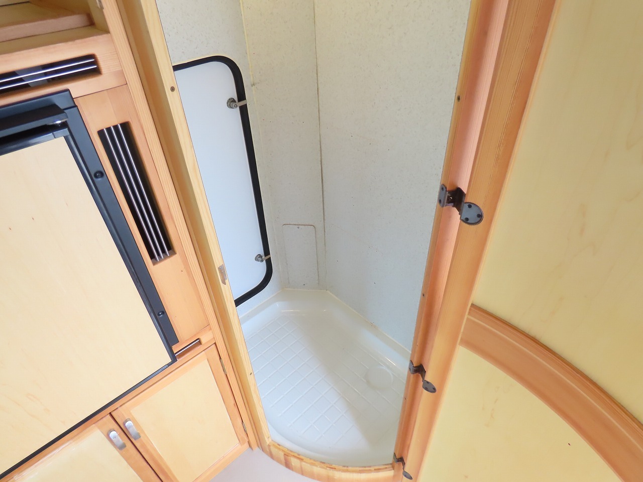 キャンピングカーキャブコン