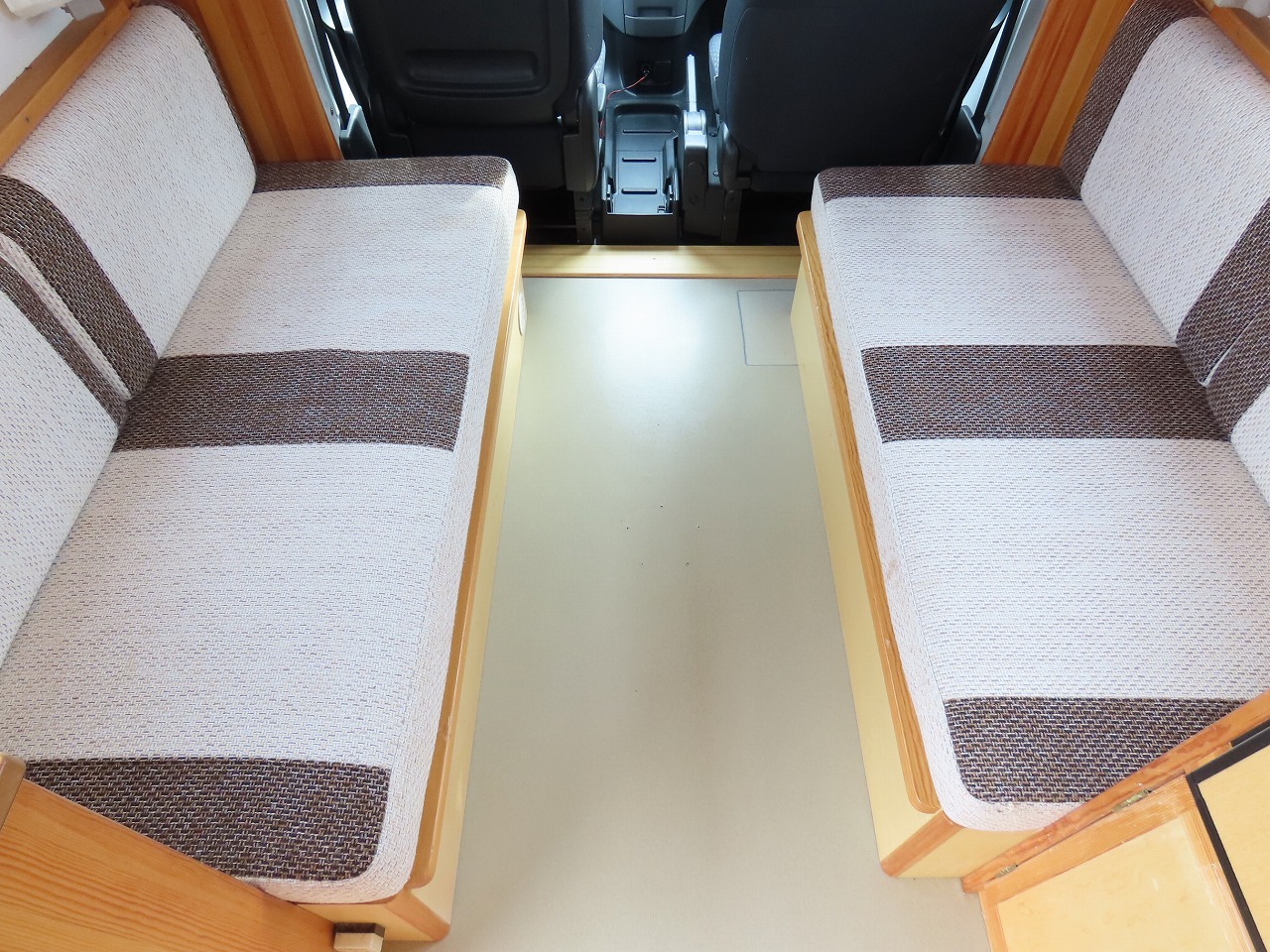 キャンピングカーキャブコン