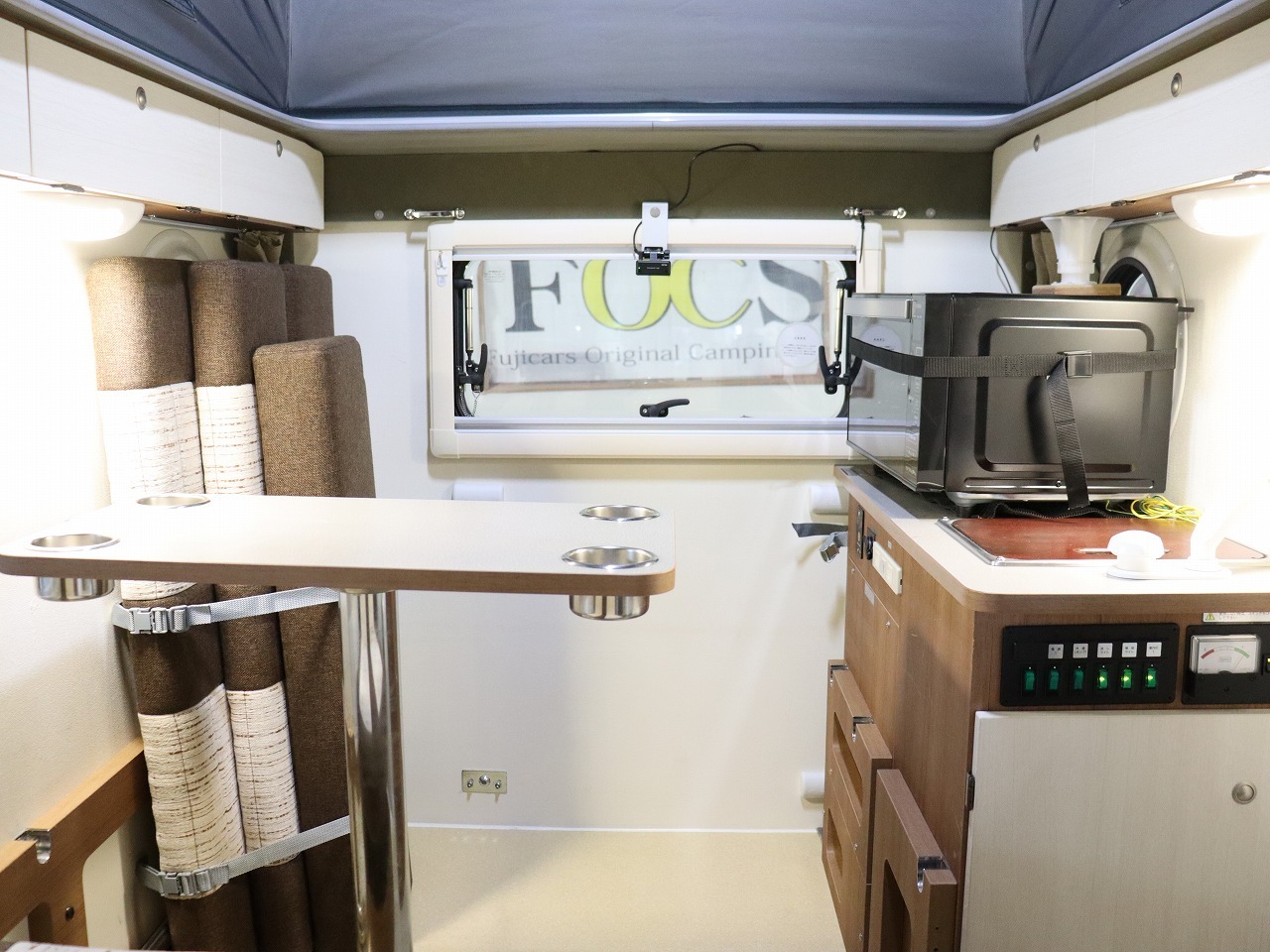 キャンピングカー軽キャンパー