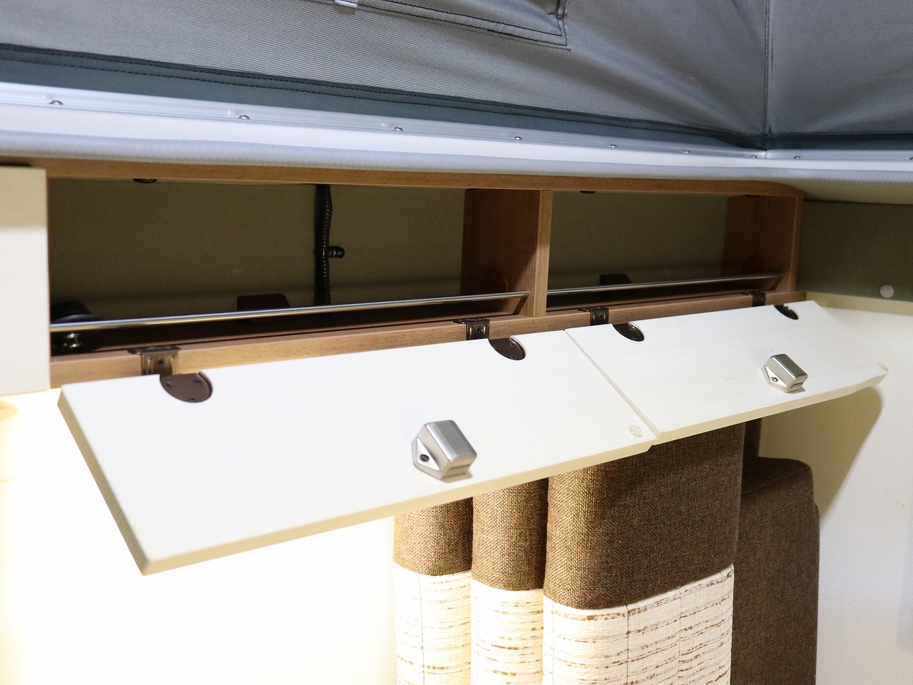 キャンピングカー軽キャンパー