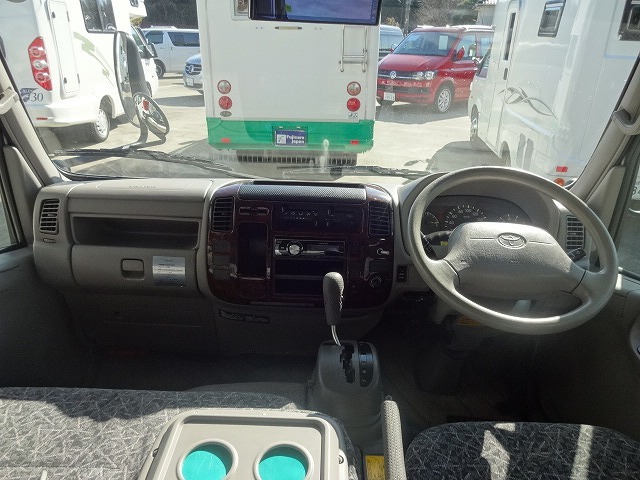 キャンピングカーキャブコン