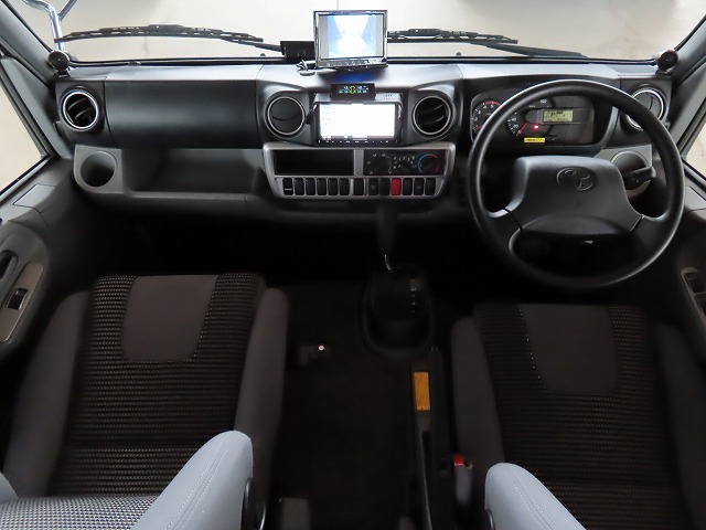 キャンピングカーキャブコン