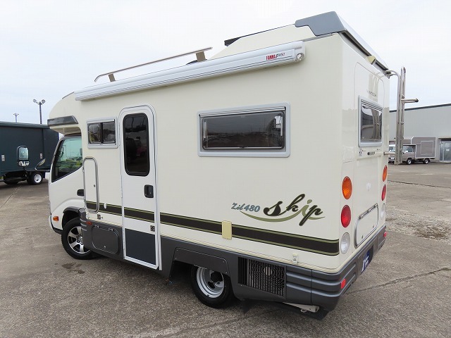 キャンピングカーキャブコン