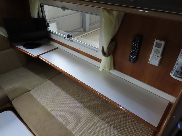 キャンピングカーキャブコン