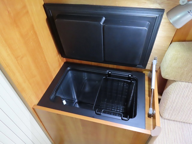 キャンピングカーキャブコン