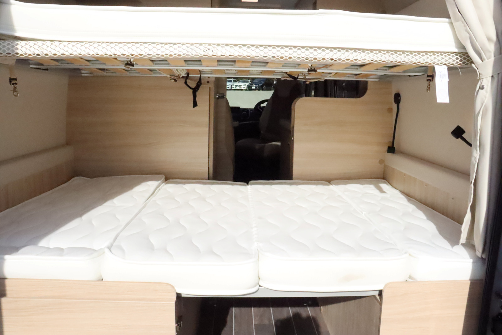 キャンピングカーバンコン