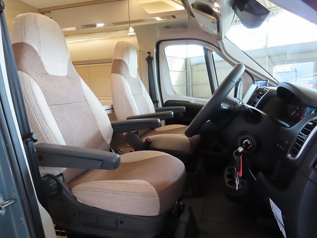 キャンピングカーバンコン