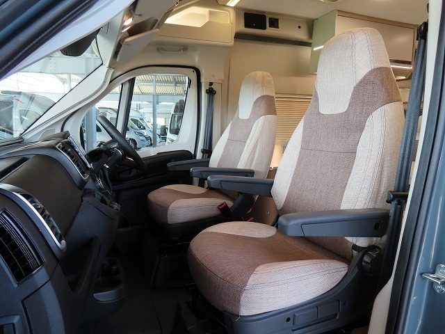 キャンピングカーバンコン