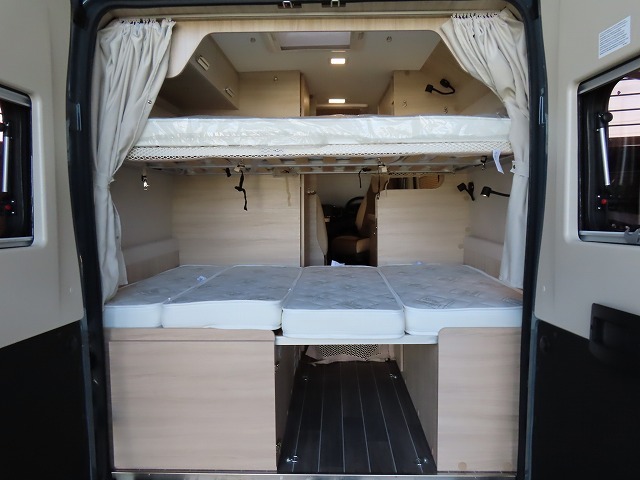 キャンピングカーバンコン